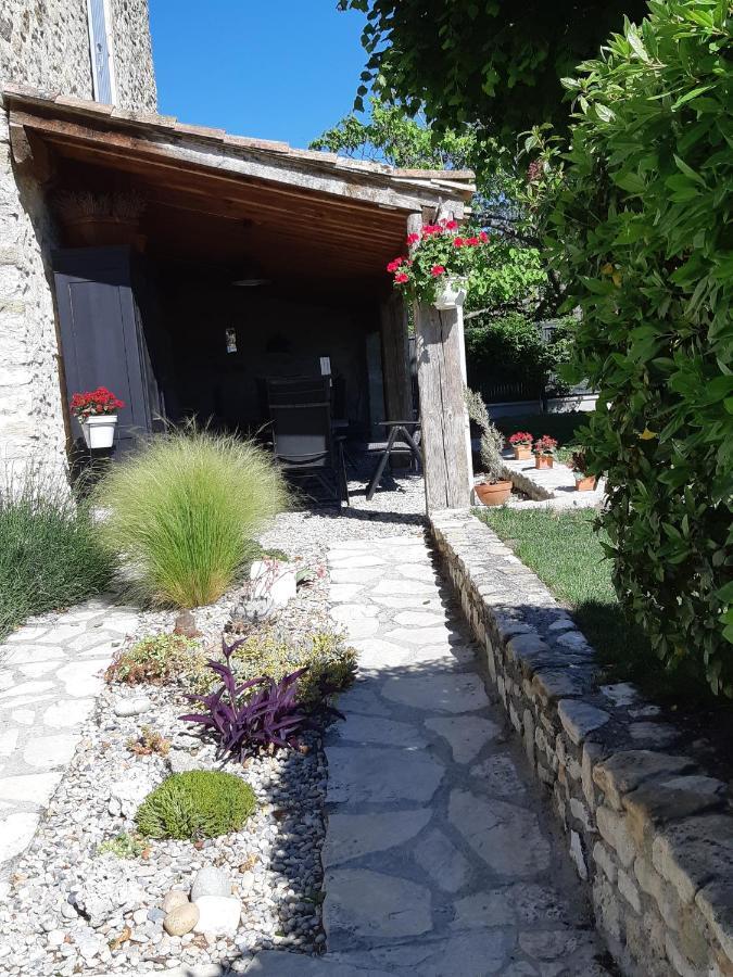 Апартаменты Chez Elles Portes-en-Valdaine Экстерьер фото
